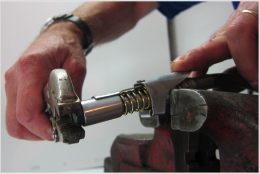 REPLACING THE SEAL ON YOUR LOCKNLUBE® GREASE COUPLER