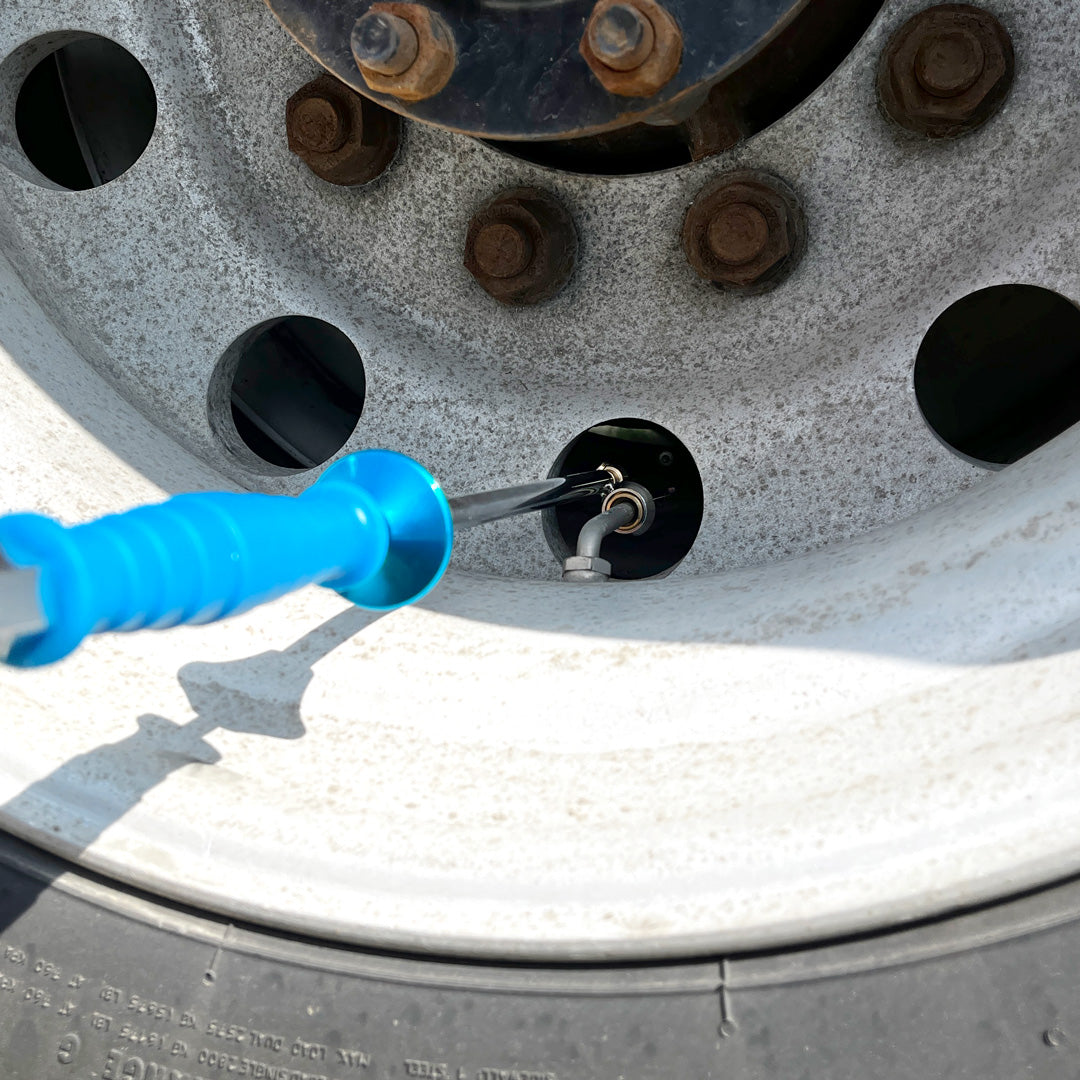 LockNFlate Dual-Wheel Air Chuck